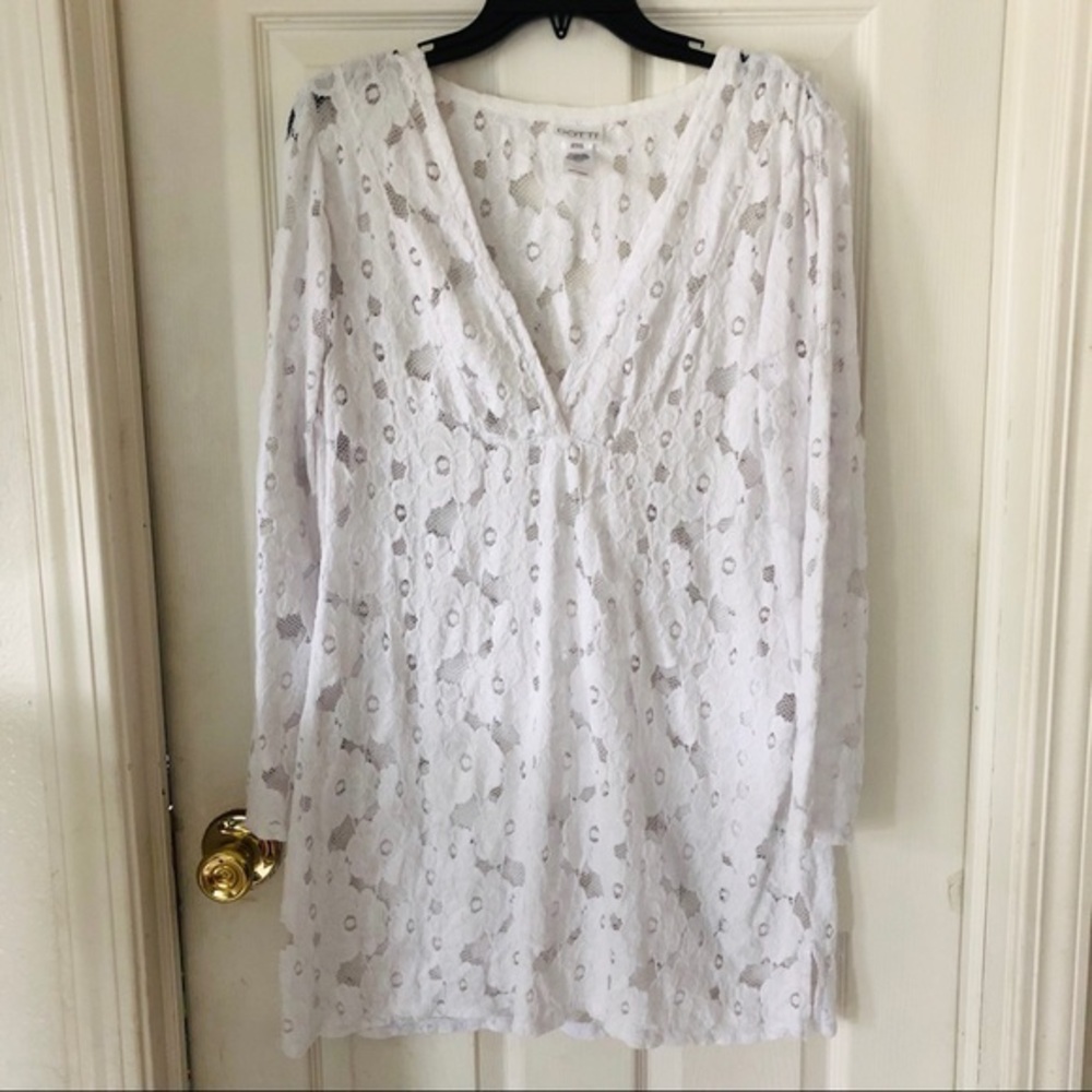 DOTTI white lace floral V neck cotton swimsuit cover up Size medium